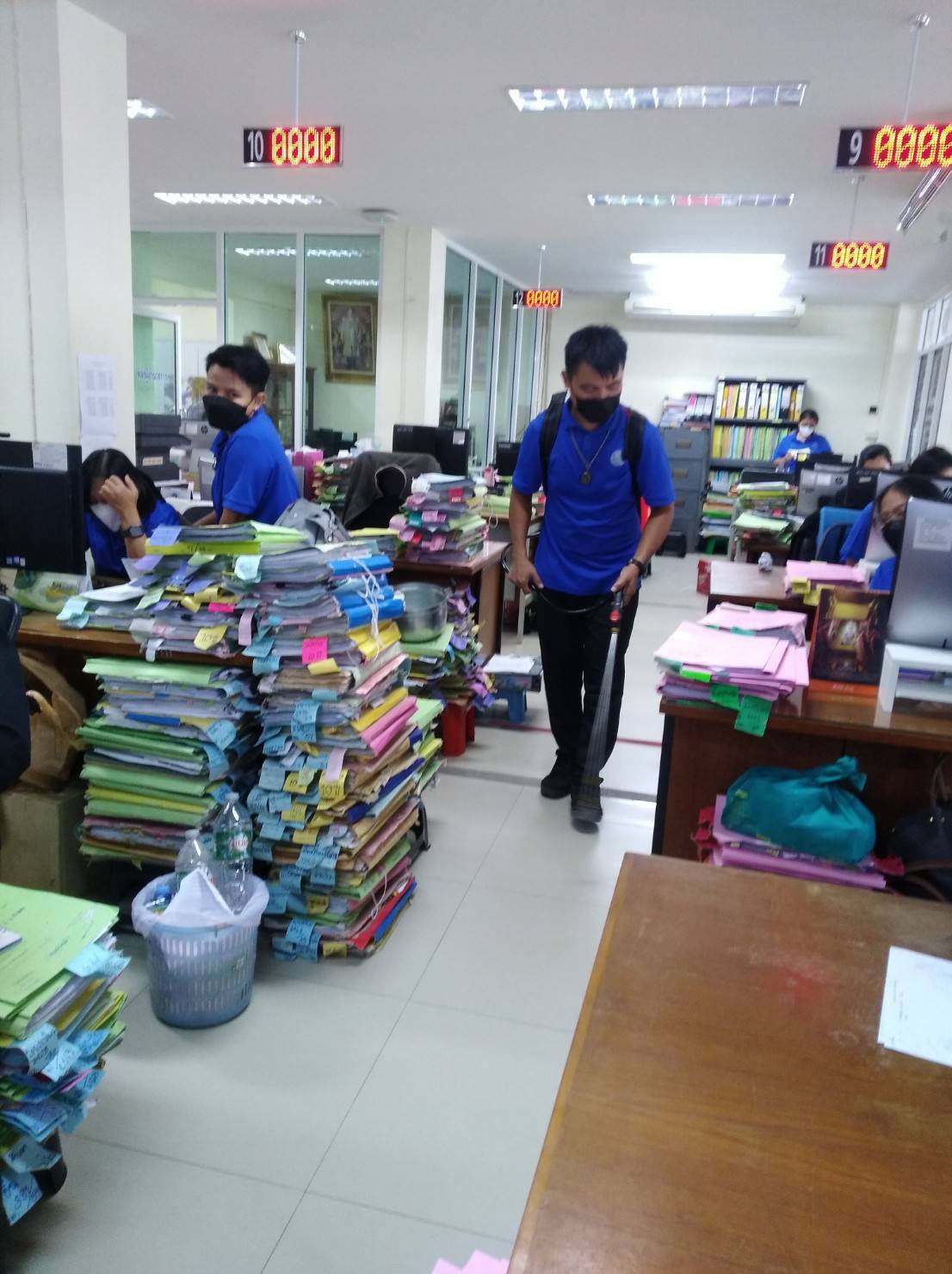 ﻿สำนักงานบังคับคดีจังหวัดนครสวรรค์ ได้ดำเนินการฉีดพ่นน้ำยาฆ่าเชื้อโรคเพื่อป้องกันการแพร่ระบาดของโรคติดเชื้อไวรัสโคโรนา 2019 (COVID-19)